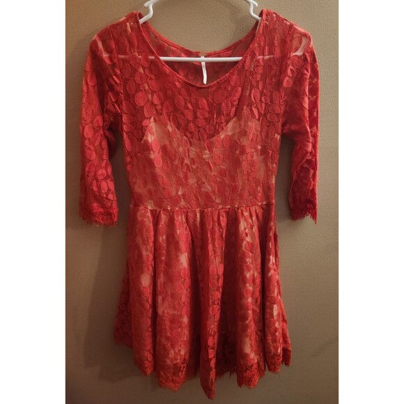 Free People Red Floral Leaf Mesh Lace Mini Dress Bohemian BOHO Size 6 - Picture 1 of 6